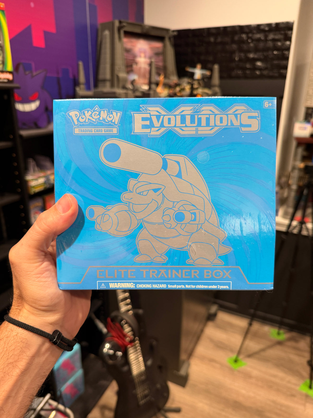 XY Evolutions ETB - (Halftime)